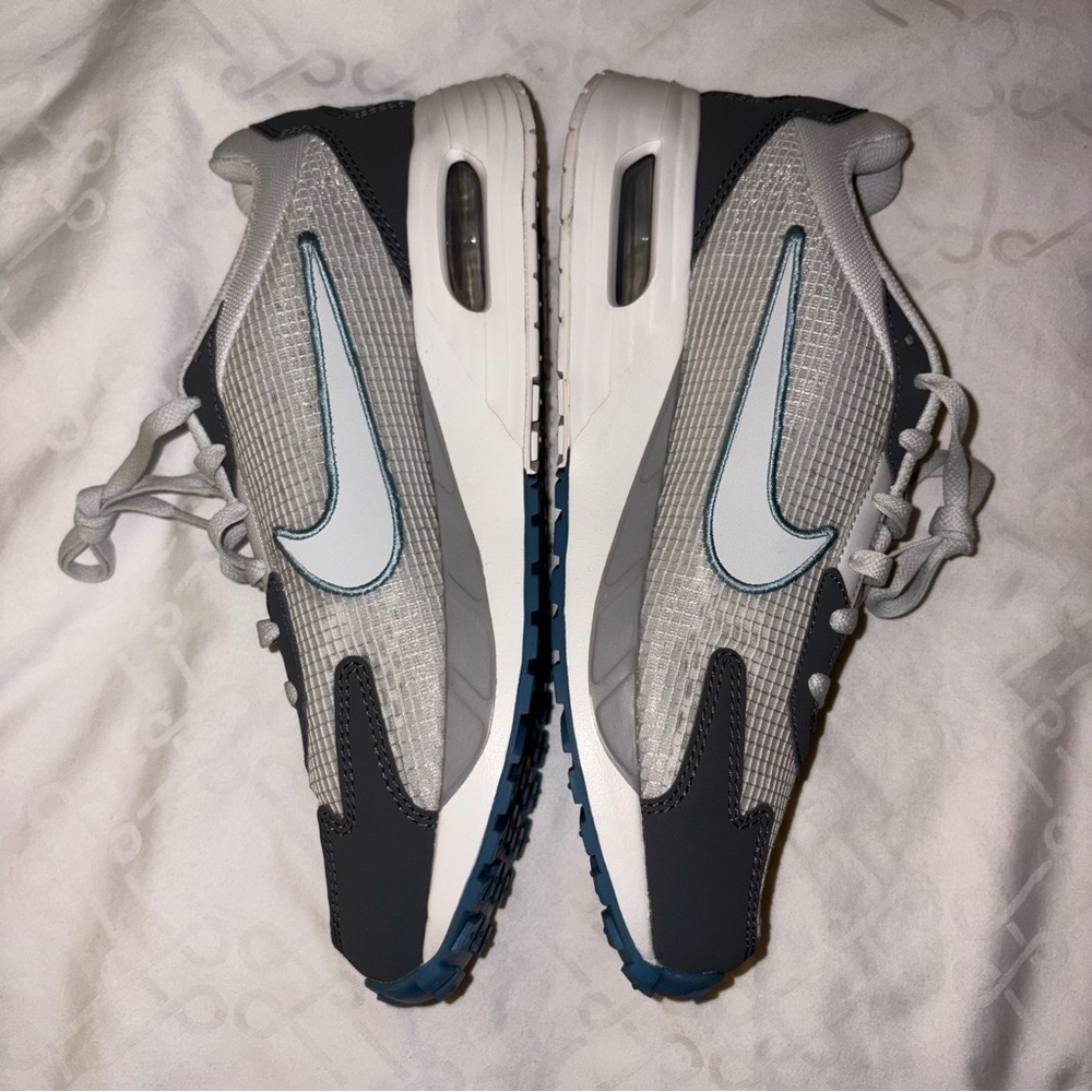 Nike Air Max Solo Athletic Shoes - Picture 5 of 9